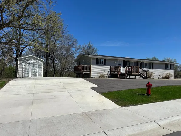 520 W State St, Belle Plaine, MN 56011