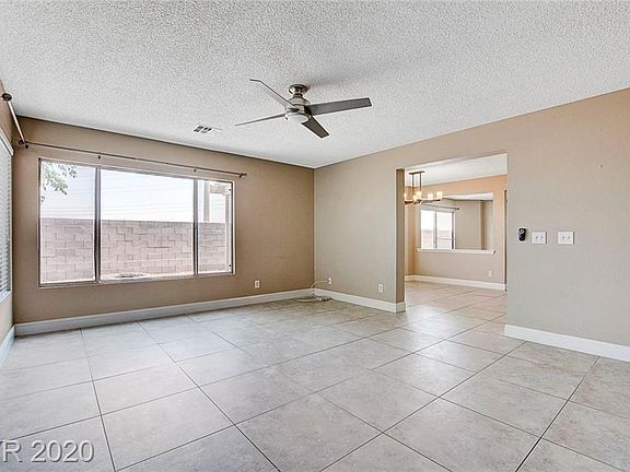 3rd image of 1404 Lodgepole Dr