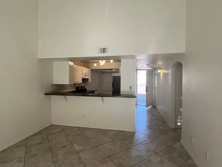Mission Springs at Scottsdale — Photo 38
