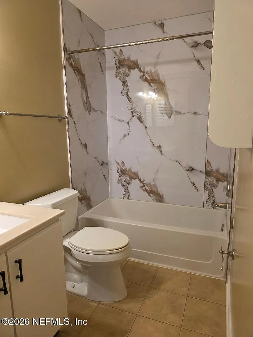 3 bed, 2.0 bath, 1150 sqft, $1,800 — Photo 3