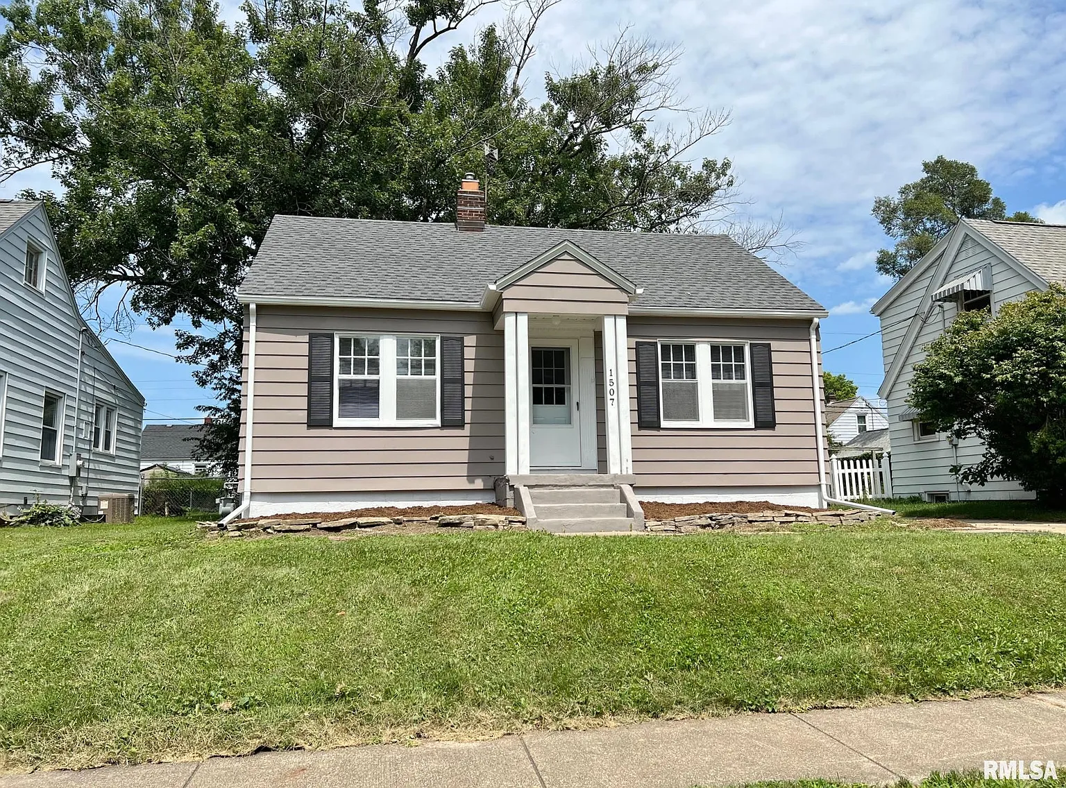 1507 W Margaret Ave photo 1