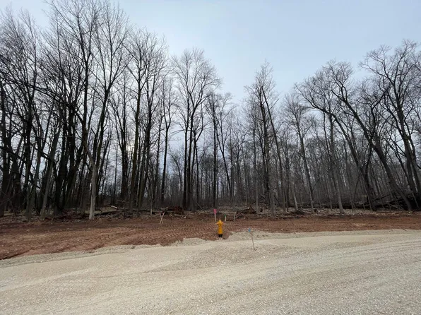 N7051 Everglade Rd, Greenville, WI 54942