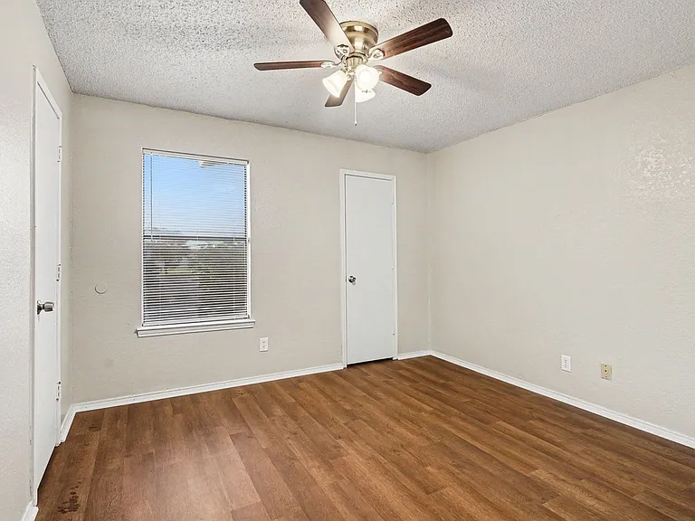 3301 Aurora St #B — Photo 19