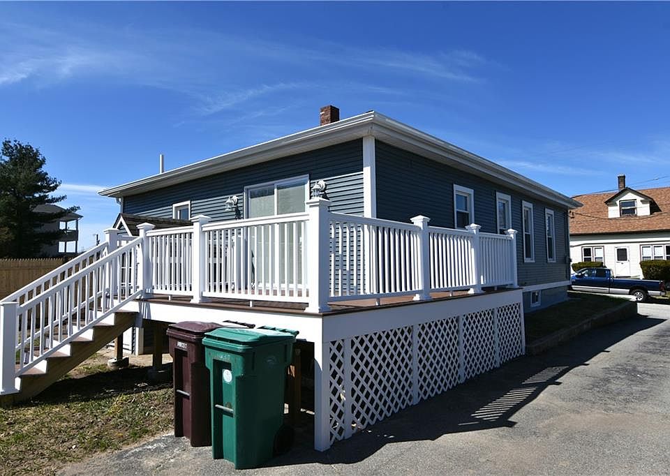 28 Loring St, Woonsocket, RI 02895 Zillow