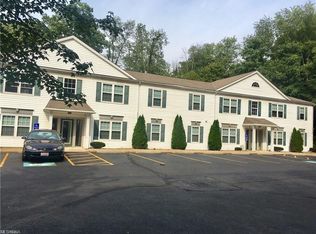 426 Oakwood Ave APT F, Wadsworth, OH 44281