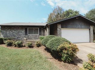 1602 Greenbriar St, Springdale, AR 72762