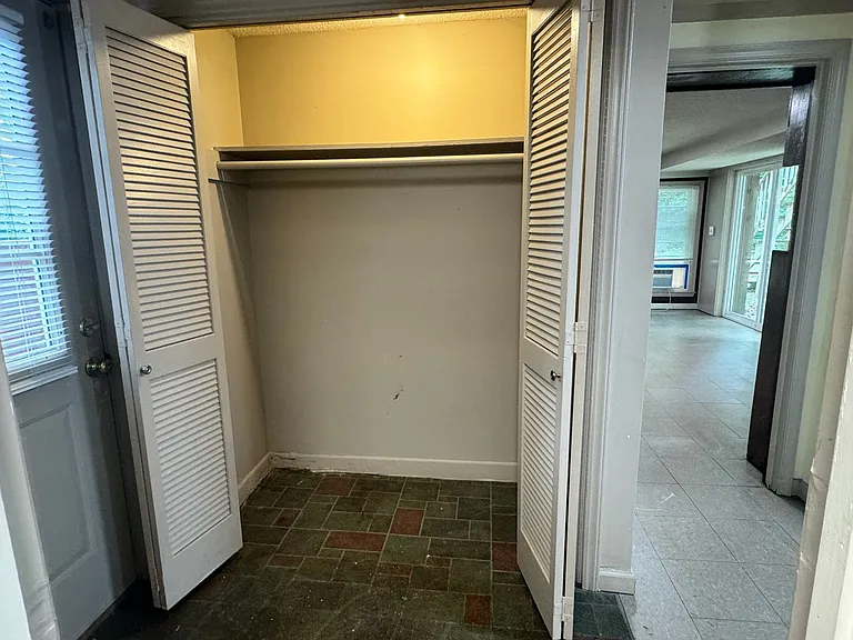 744 Crescent Dr #4 — Photo 11
