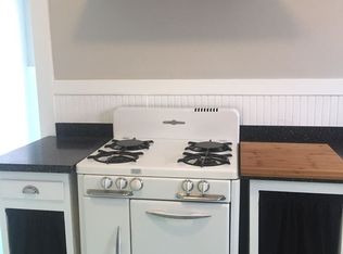 934 W 8th St, San Pedro, CA 90731