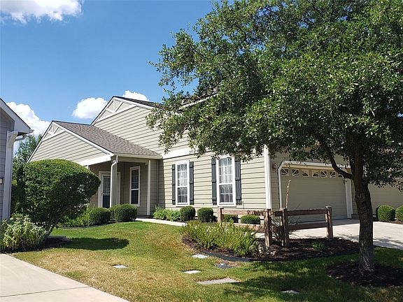 3rd image of 204 Essex Ln