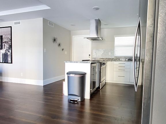 3rd image of 2700 Cove Cay Dr APT 2A
