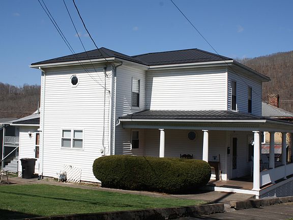 3rd image of 210 6th Ave