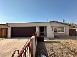 1013 Glacier Dr, Barstow, CA 92311