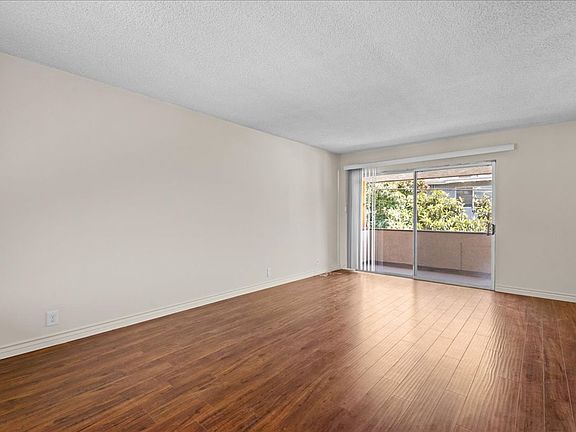 3rd image of 1504 S Fairfax Ave APT 10