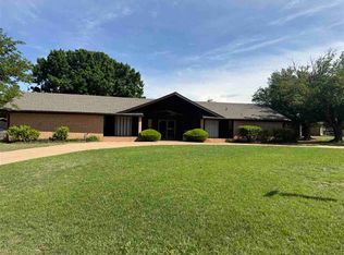 1014 Wall St, Frederick, OK 73542