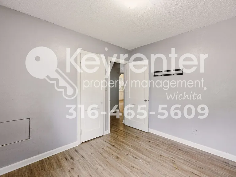 915 N Harding Ave — Photo 21
