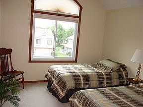 1st image of 823 Valentine Ln