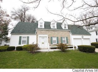 1115 W Main Cross St, Taylorville, IL 62568