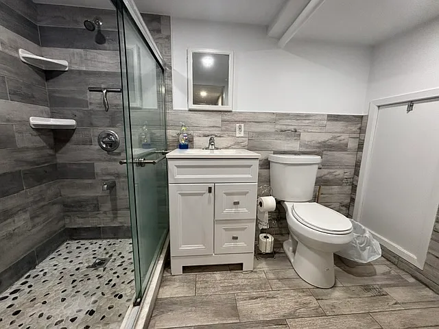 24 Maspeth Ave #1 — Photo 4