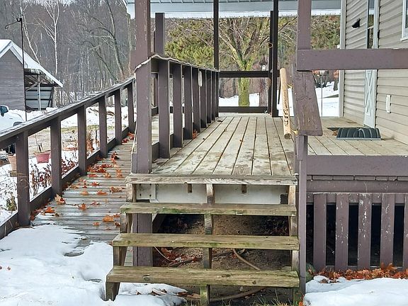 4th image of 7737 NE County Line Rd