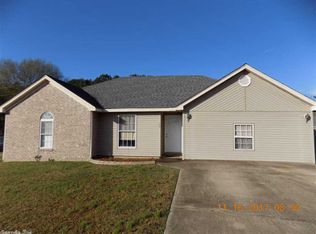 10 Heather St, Ward, AR 72176