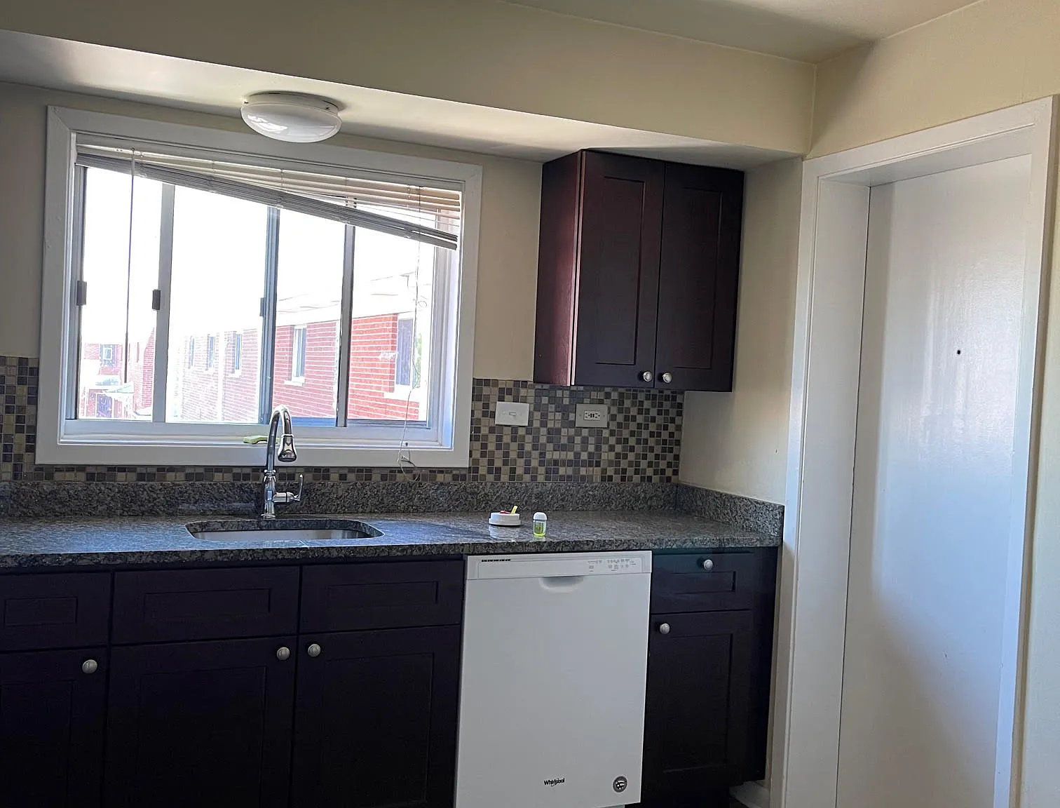 2 bed, 1000 sqft, $1,950 — Photo 2