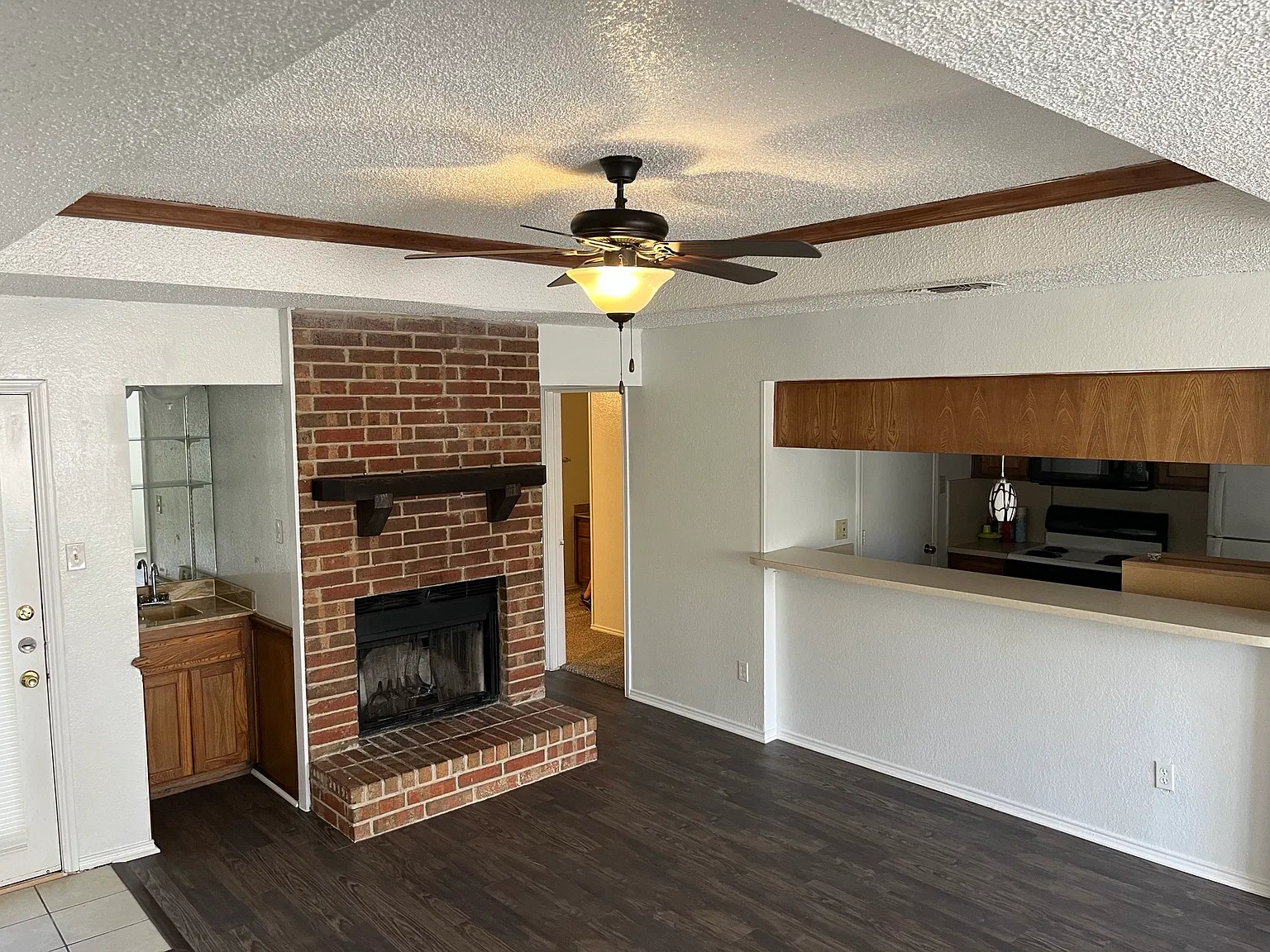 2 bed, 1123 sqft, $1,400 — Photo 3