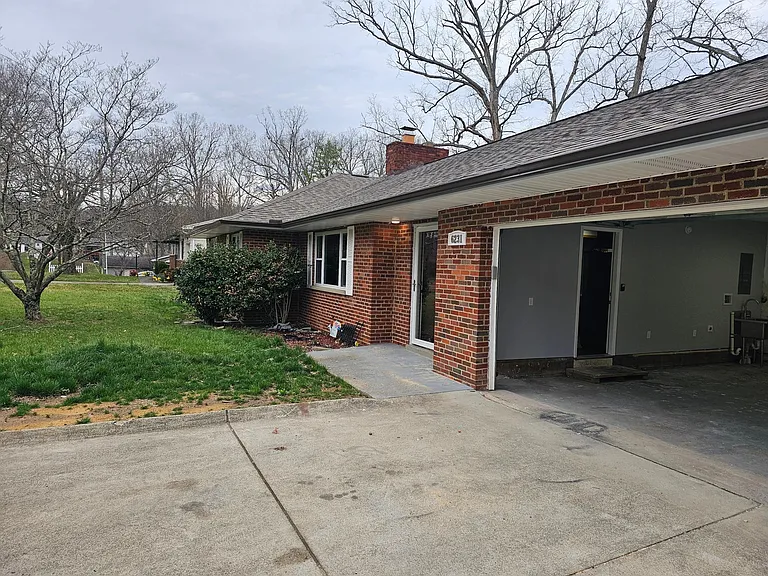 6231 Highland Dr — Photo 24