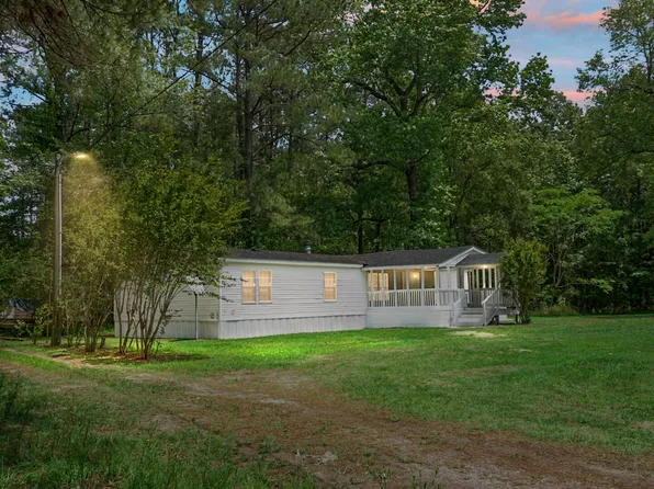 118 Randy Ln, Bonneau, SC 29431