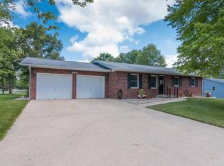 512 De Vries Ct, Troy, IL 62294