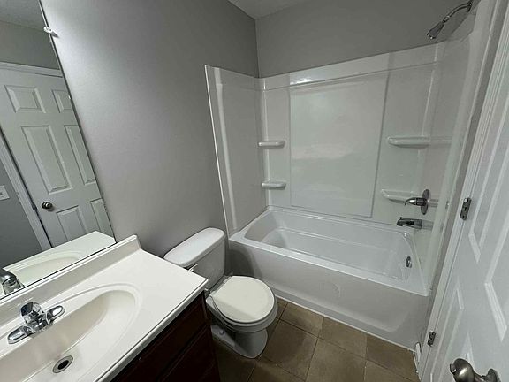 5th image of 40 Arbor Dr #40