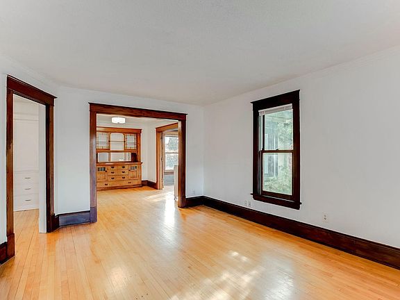 4th image of 2753 Colfax Ave S #1