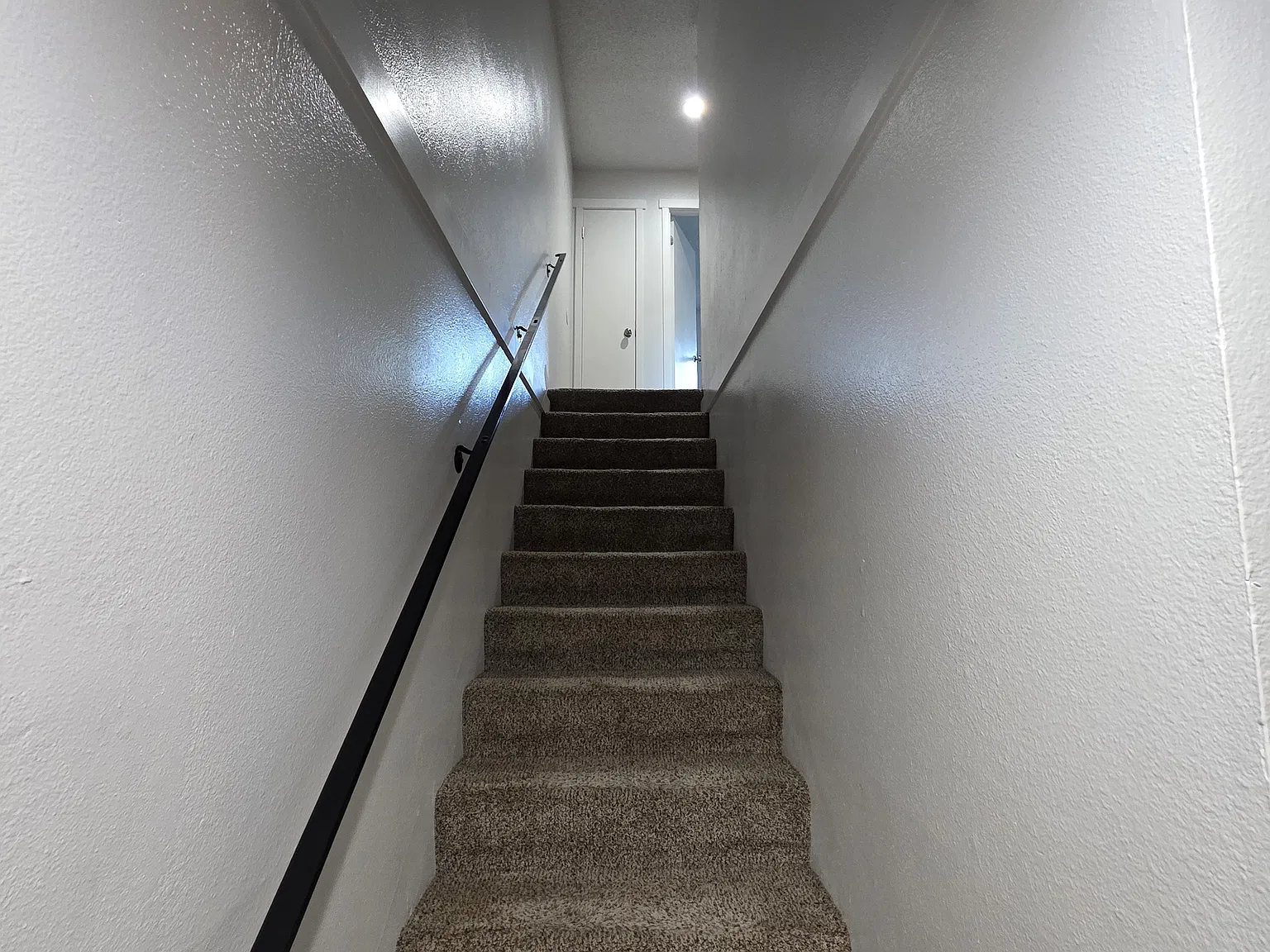 2 bed, 1.5 bath, 1100 sqft, $1,795 — Photo 3