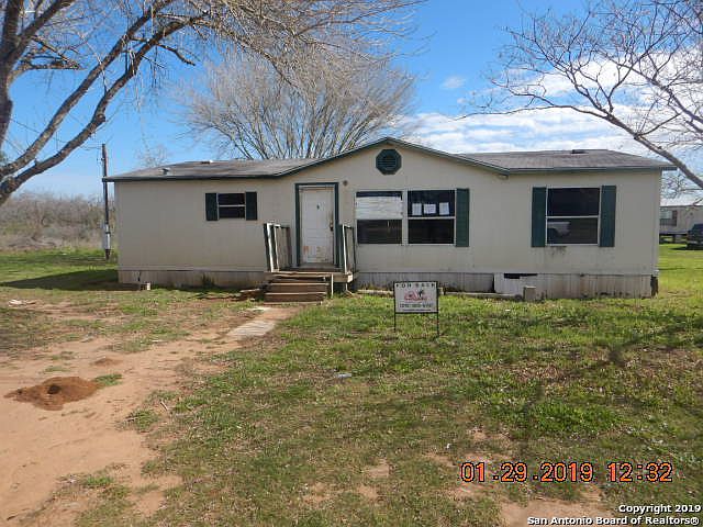 1st image of 165 De La Garza Ln