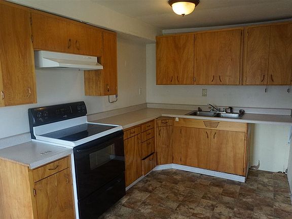 3rd image of 501 SE 6th St