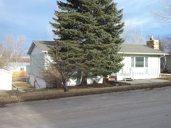 2nd image of 4415 Dakota St