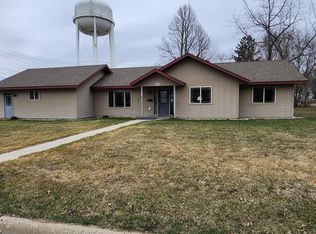 419 Pleasant Ave NE, Staples, MN 56479
