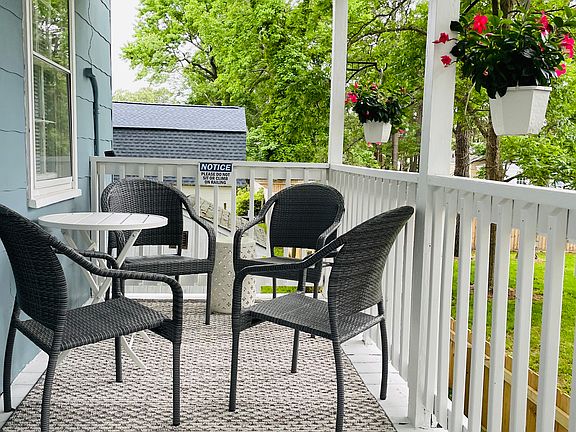 5th image of 4525 Caroline Ave #2