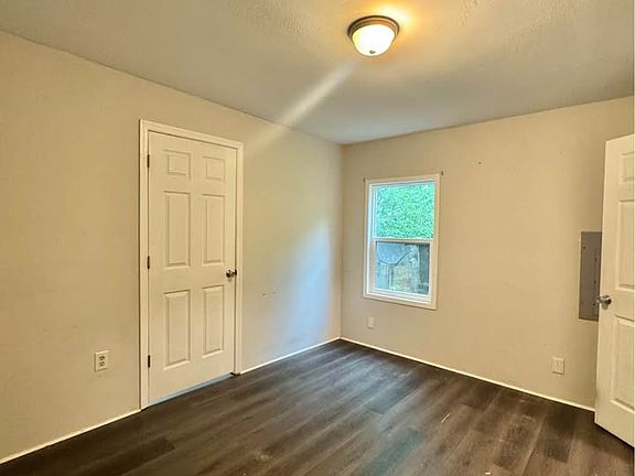 5th image of 2383 S Riverbend Rd