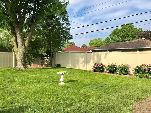 3rd image of 530 S Kennedy Dr