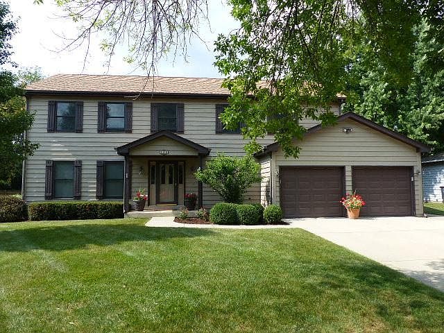 1st image of 180 Adler Dr