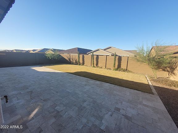 4th image of 9230 W GLENROSA Avenue