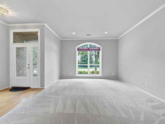 5th image of 8940 S Fulton Ave