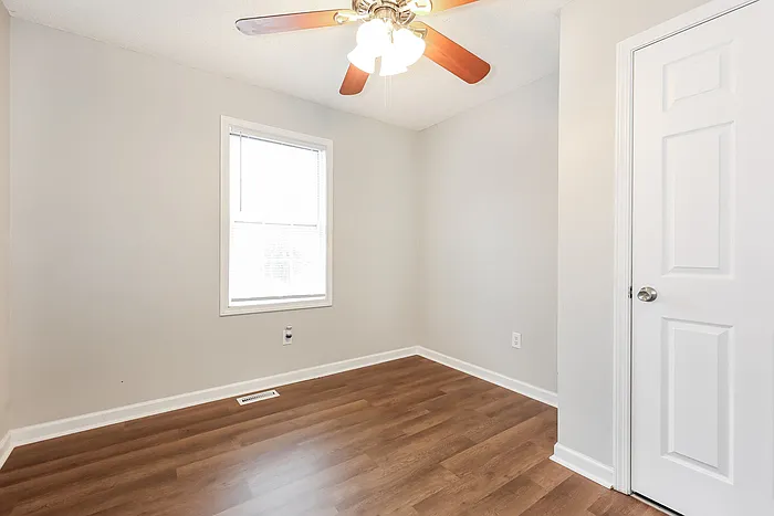 308 Boyd St — Photo 7