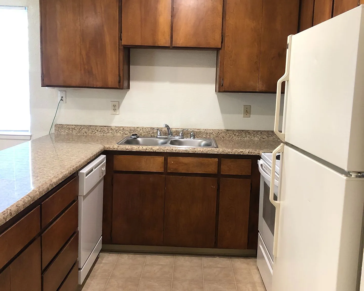 La Vista Apartments — Photo 4