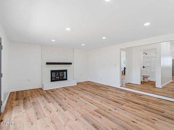 5th image of 125 Ballard Rd