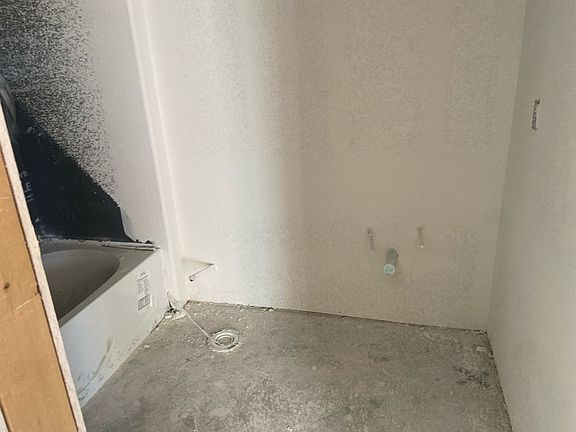 4th image of 240 Horizon Rd