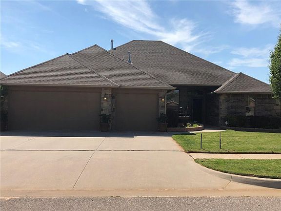 2nd image of 9101 Stacy Lynn Ln