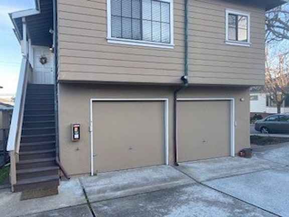 2nd image of 600-640 Jefferson St