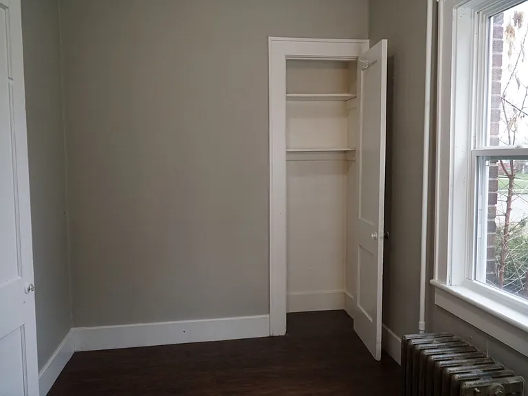 551 W Washington St — Photo 7