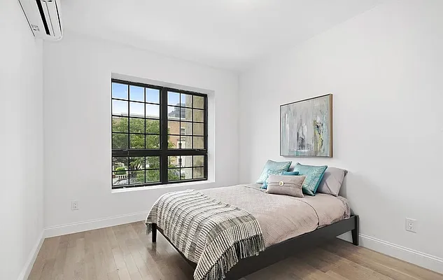 Rented by Level Group | media 5